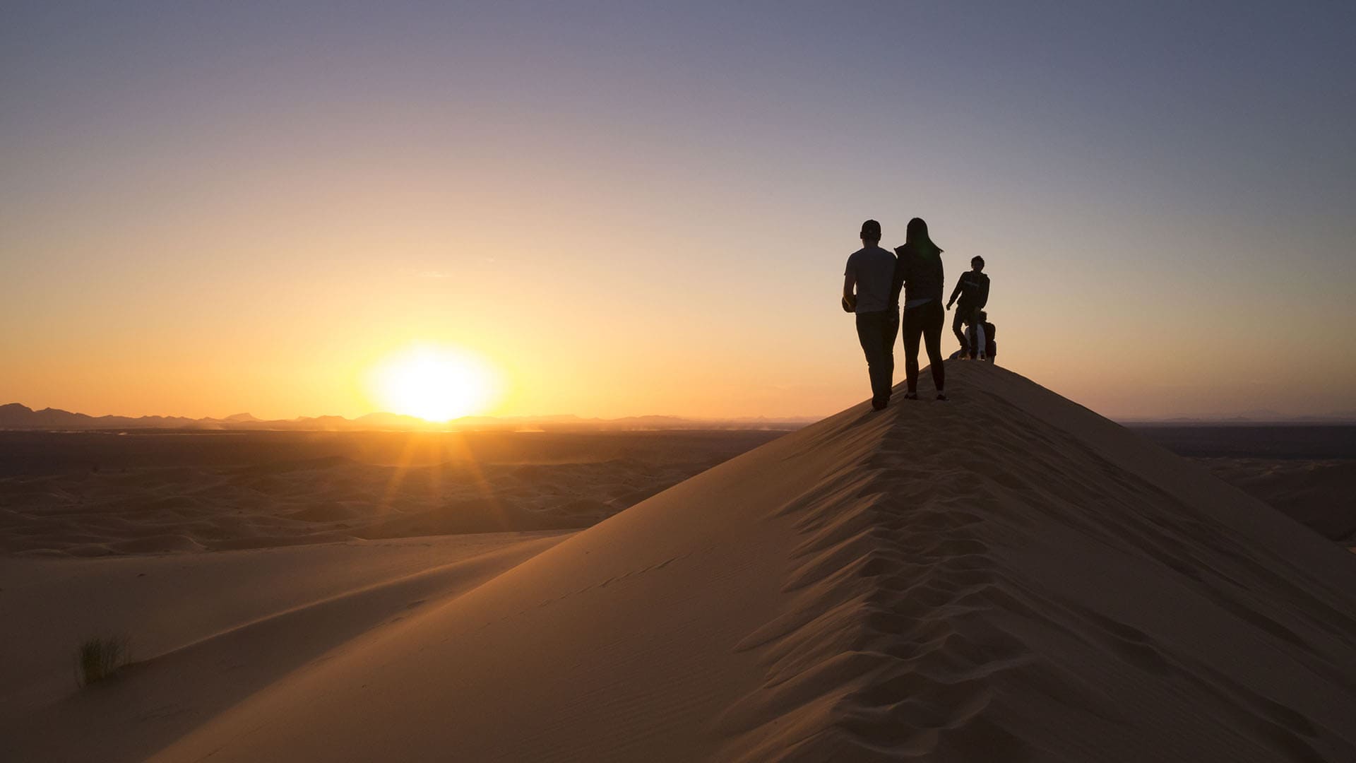 Primeros rayos de sol en el Sahara - Espectáculo natural único en Marruecos